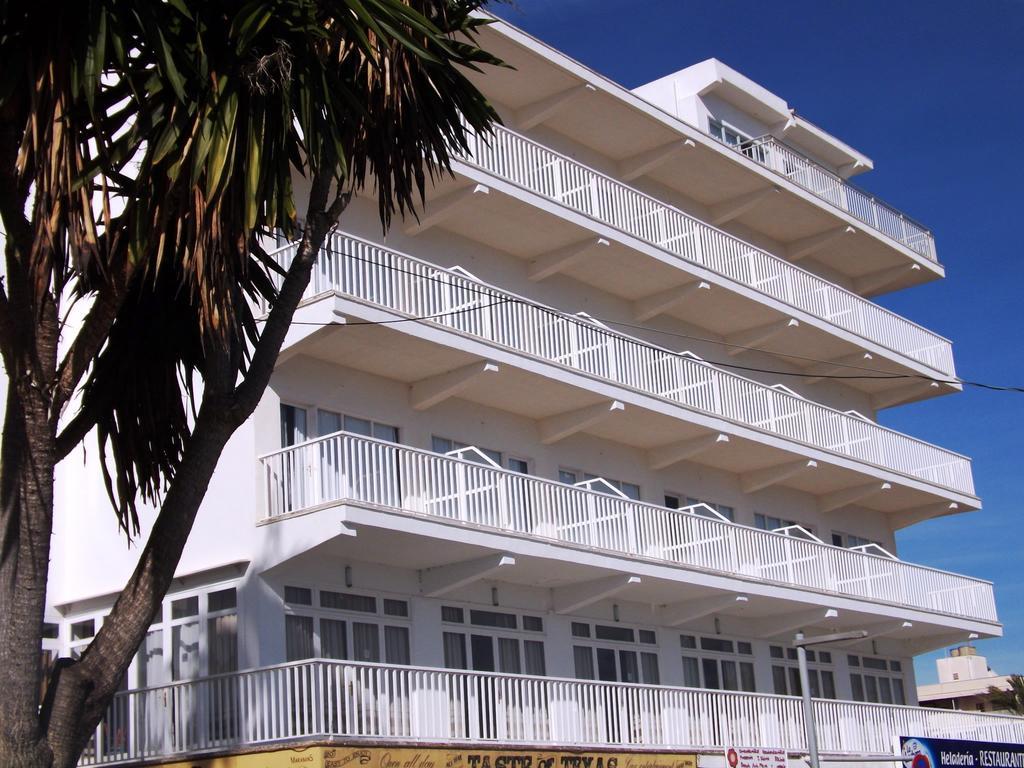 Hotel Goya Cala Millor  Exteriör bild